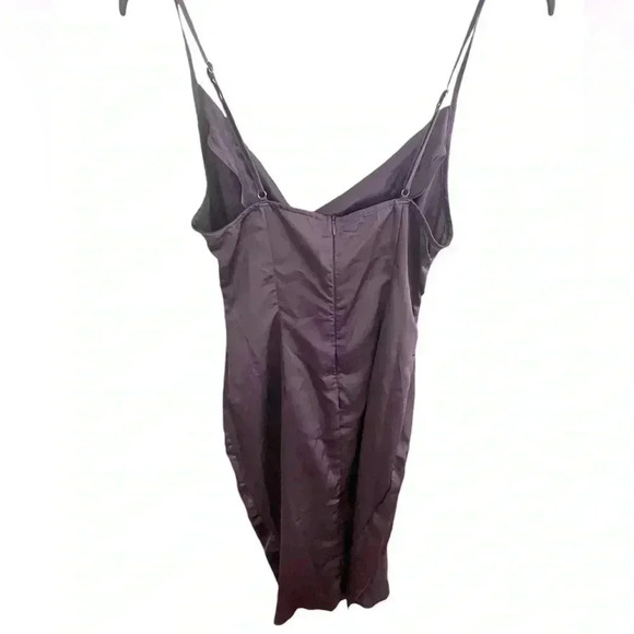 PrettyLittleThing NWT DARK PLUM STRAPPY SATIN COWL MIDI DRESS Sz 6 - Picture 6 of 9